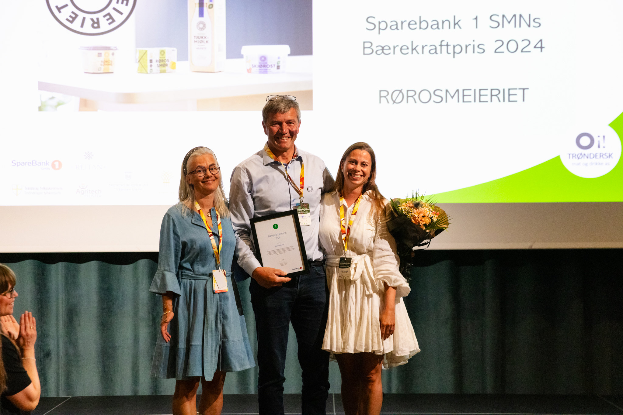 53893314976 5C6d3b51cc K